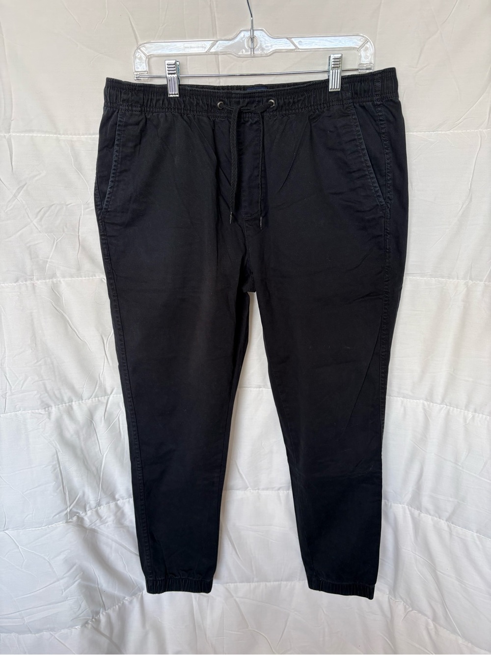 Gap Men's Black Drawstring Jogger Pants
